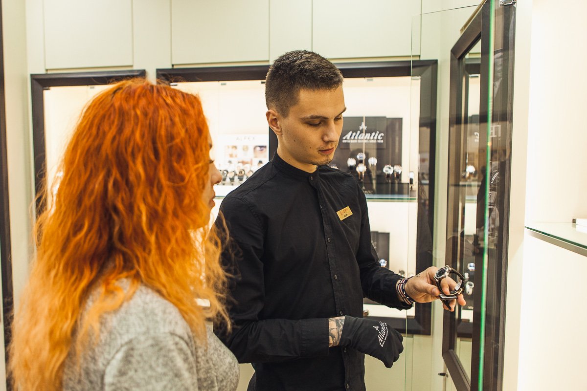 В Днепре в ТЦ Passage открылся магазин часов ДЕКА 20