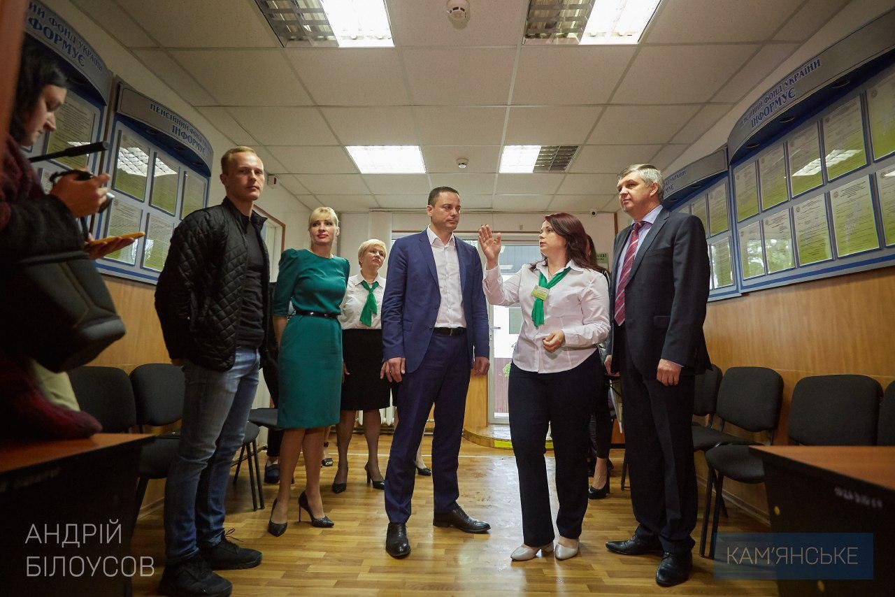 Справка за 15 минут: в Каменском обновили сервисный центр Пенсионного фонда 3