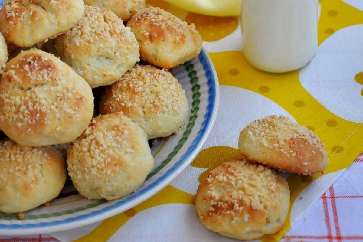 Полезные и вкусные рецепты: как приготовить творожные булочки на завтрак 1