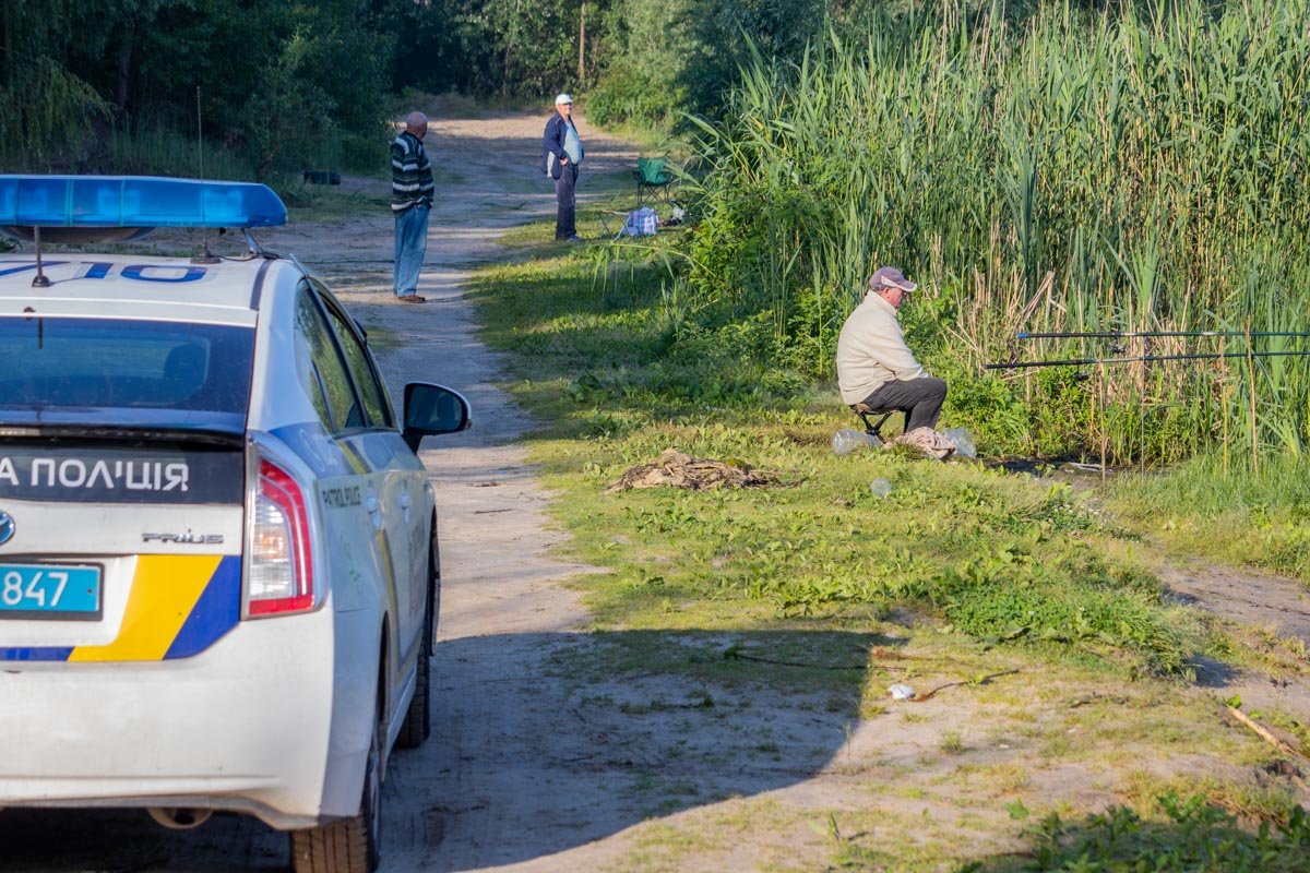 Ранее здесь находили брошенные документы и вещи Ранее здесь находили брошенные документы и вещи