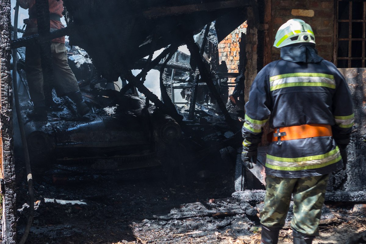 В гараже стояла Волга, у которой просто не было шансов остаться неповрежденной