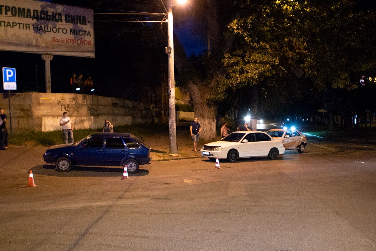 Полицейские вызвали следователя по ДТП 