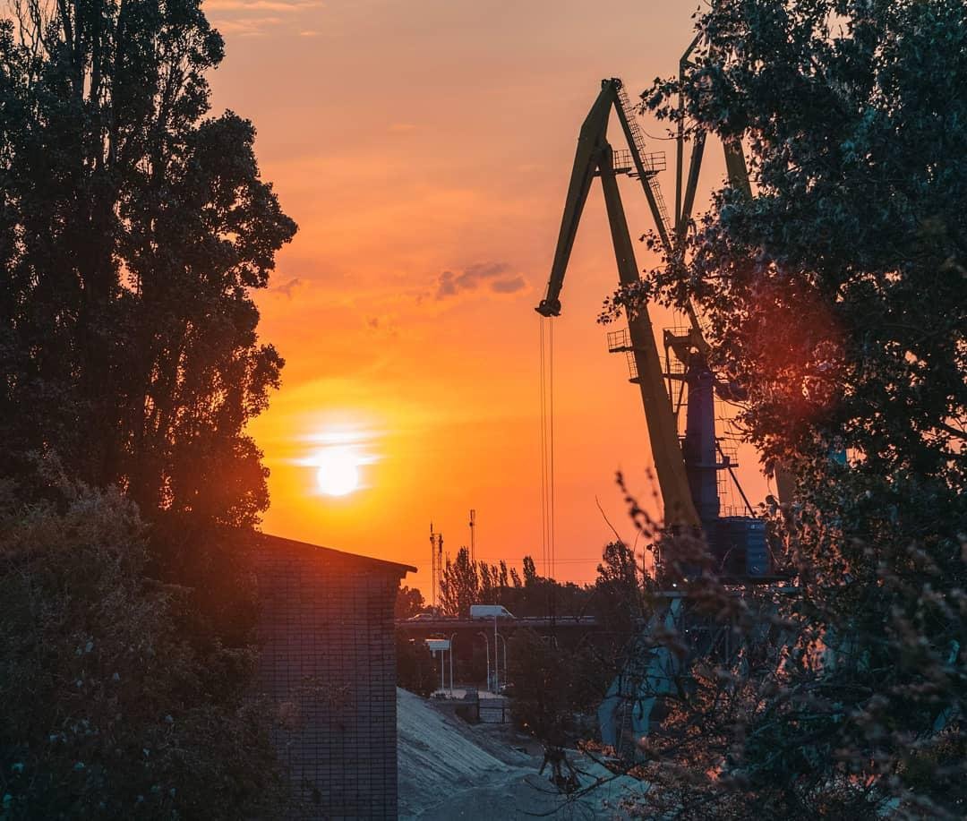 Промышленная романтика города. Фото: glebastee Промышленная романтика города. Фото: glebastee