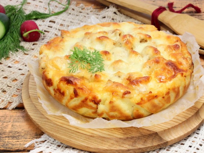 Полезные и вкусные рецепты: как приготовить слоеный пирог с сыром 1