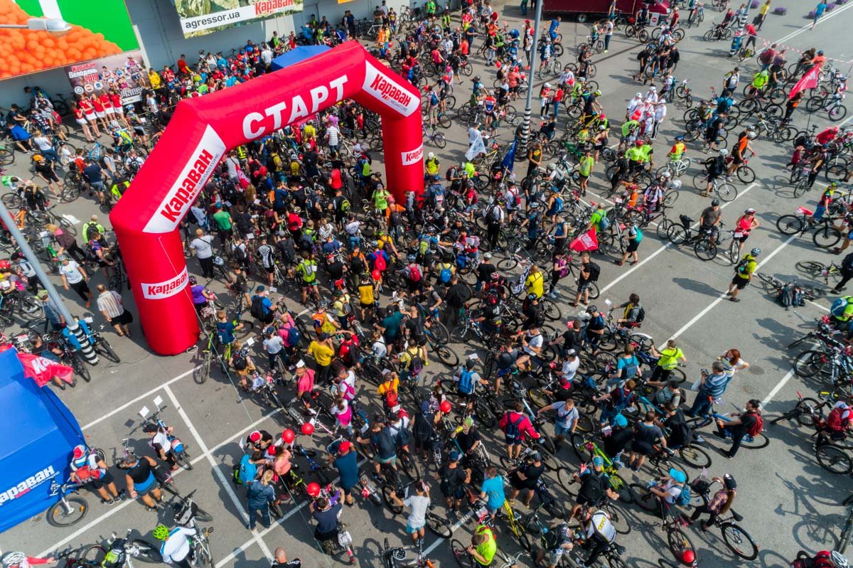 По Днепру проехали 6 тысяч велосипедистов По Днепру проехали 6 тысяч велосипедистов