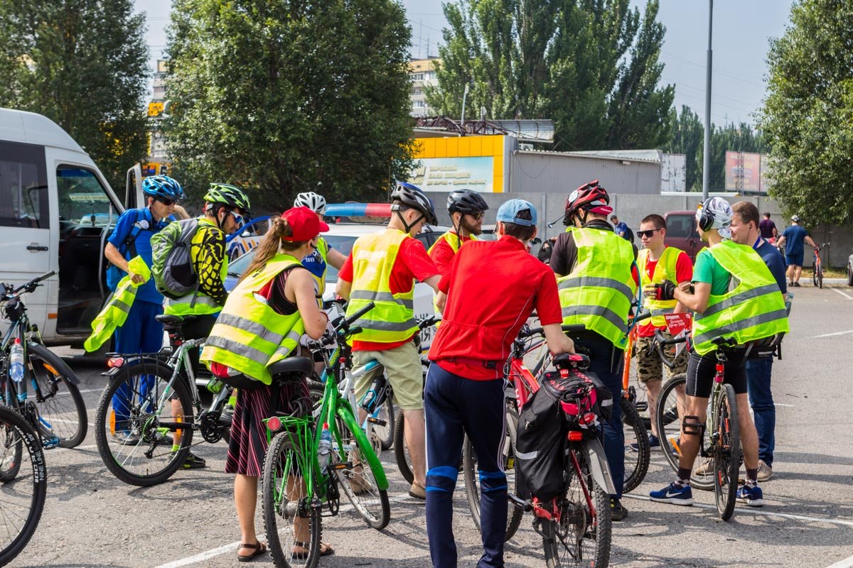 С колонной ехали полиция и медики С колонной ехали полиция и медики