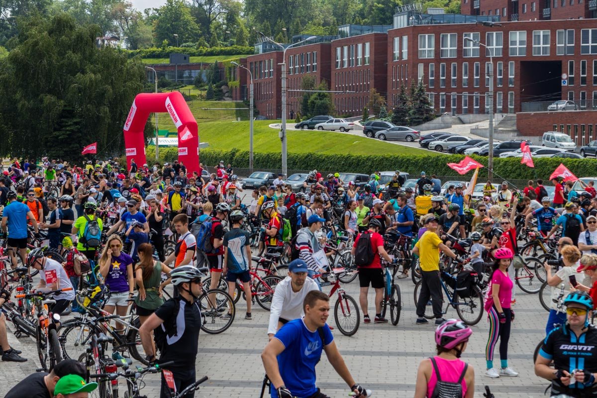 Лето только начинается Лето только начинается