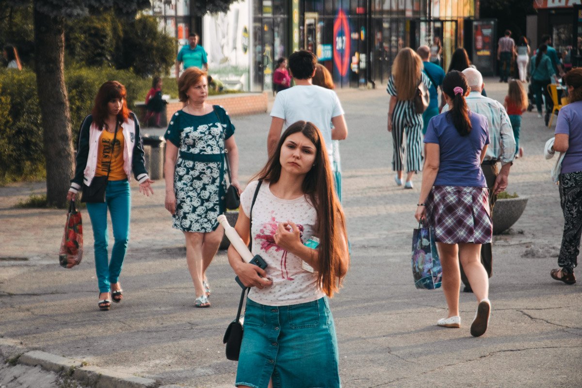 Интересно, скалка для вареников или мужа...