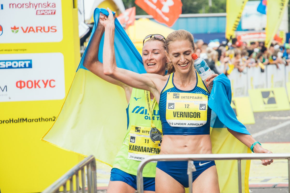 Маршрут главной дистанции 4th INTERPIPE Dnipro Half Marathon традиционно пролегает вдоль Днепровской набережной, старт и финиш - на центральной Площади Героев Майдана