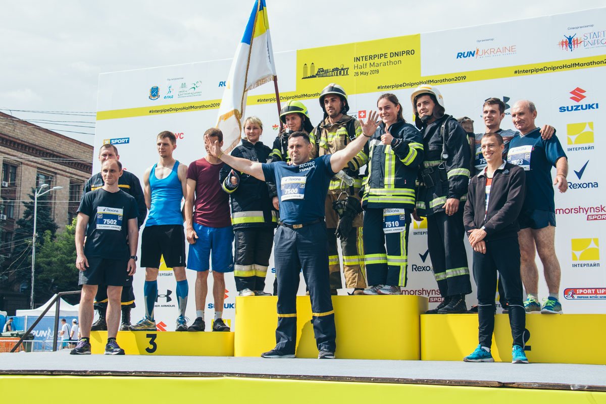 Спасатели ГСЧС также принимали участие в полумарафоне 