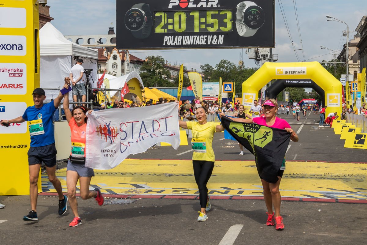 В марафоне принимала жена мера Бориса Филатова - Марина Филатова 