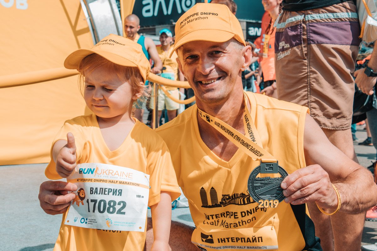 Юная участница марафона Валерия, которая пробежала дистанцию 