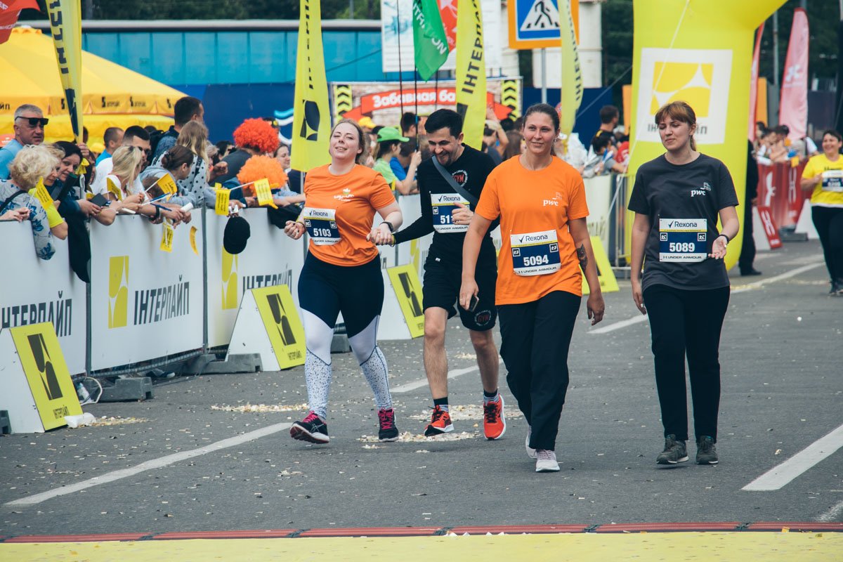 Все участники на финише получали медали 