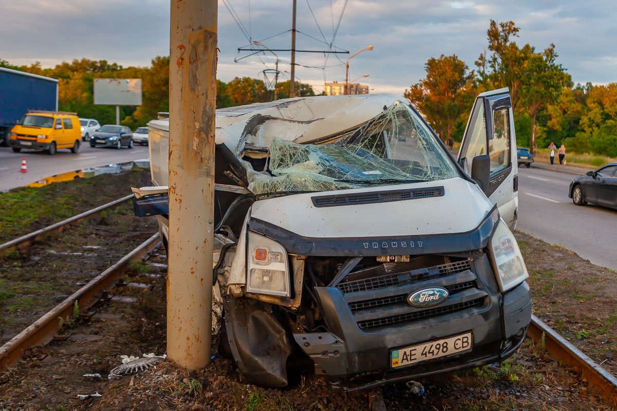 Движение электротранспорта парализовано Движение электротранспорта парализовано