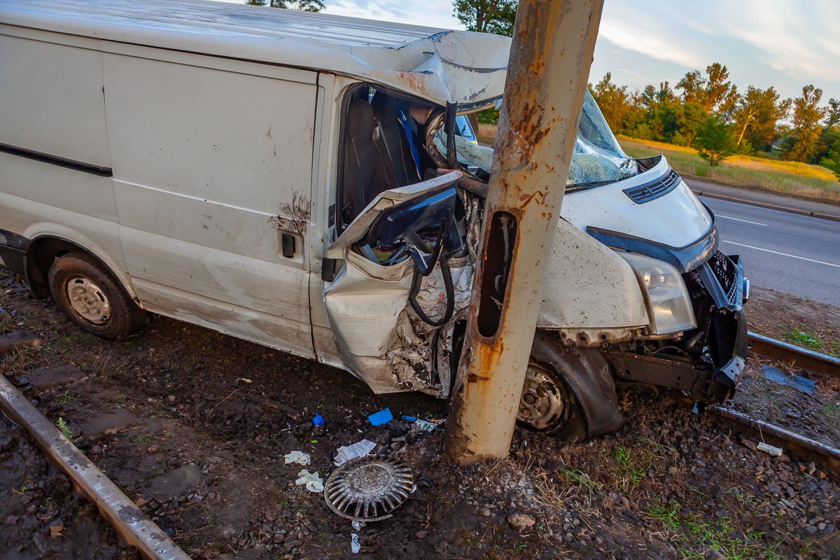 Будьте внимательны на дорогах Будьте внимательны на дорогах