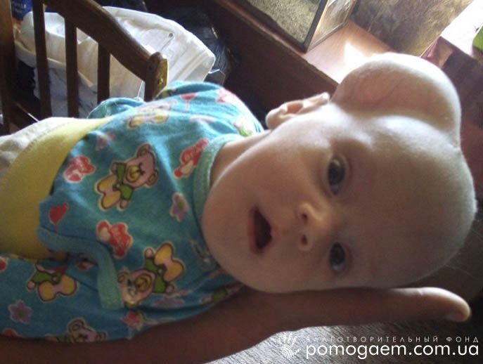 17-летняя мама девочки просит помощи у небезразличных людей