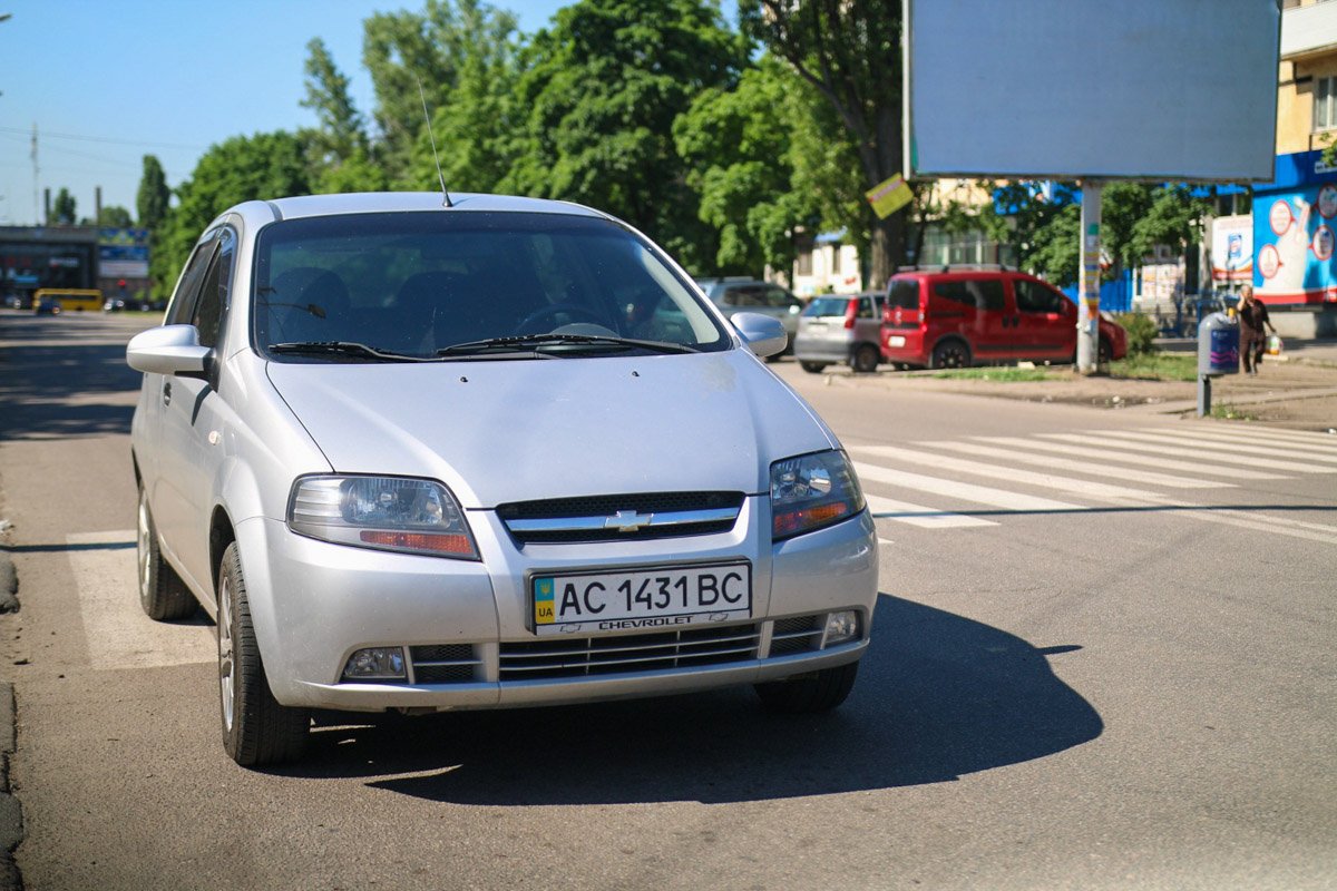 Патрульный экипаж на месте, как и следователь, которые разбирается в деталях произошедшего Патрульный экипаж на месте, как и следователь, которые разбирается в деталях произошедшего