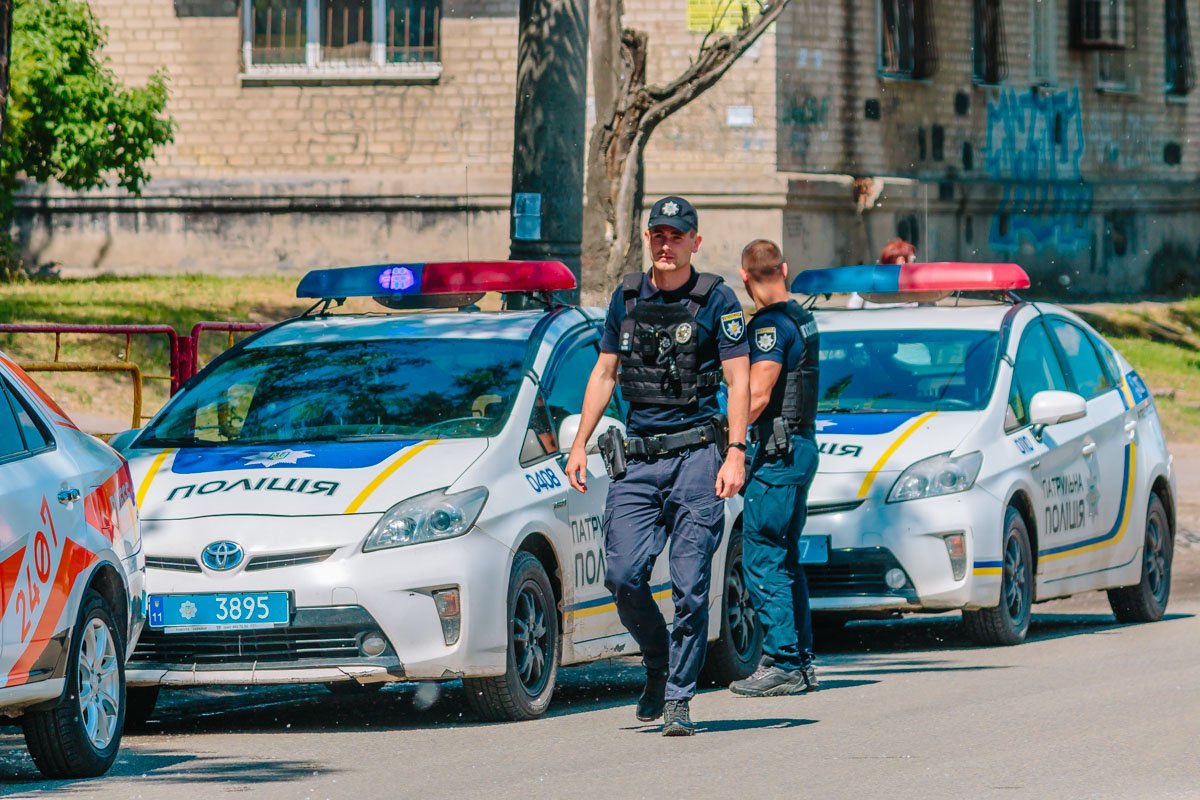 Возмущенные водители вызвали на место полицию  Возмущенные водители вызвали на место полицию