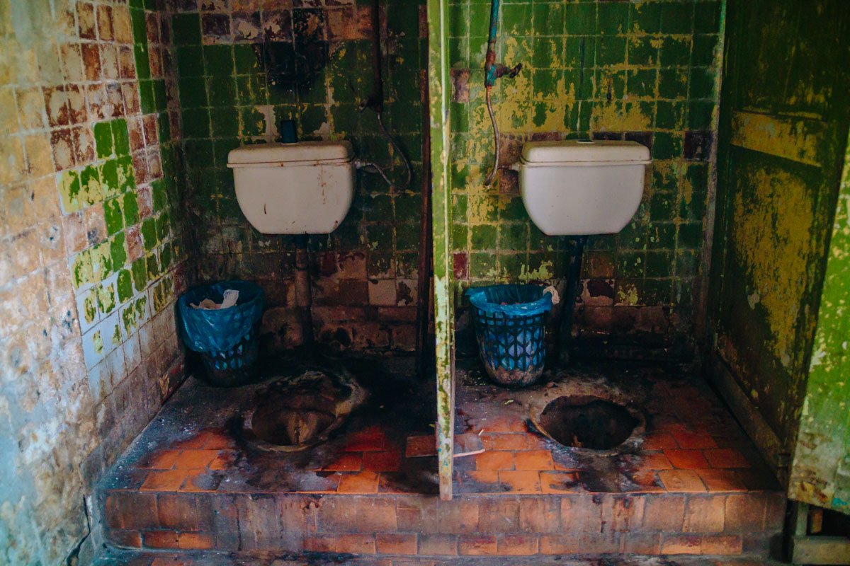 Так выглядит мужская уборная Так выглядит мужская уборная