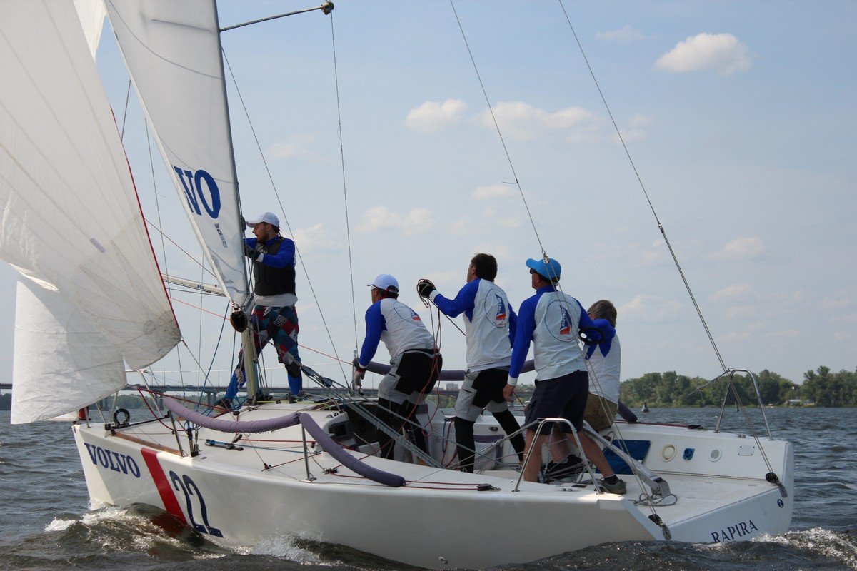 Погода совсем не играла на руку