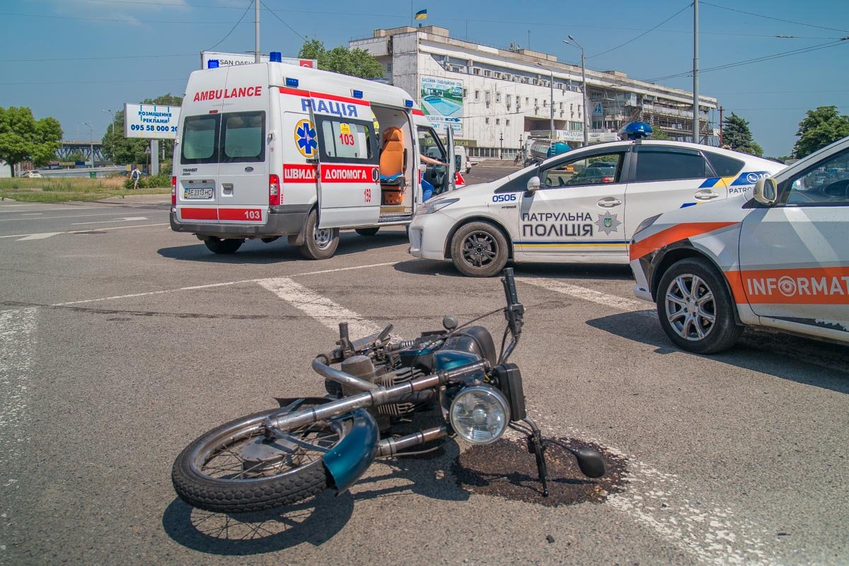 Авария произошла недалеко от речпорта Авария произошла недалеко от речпорта