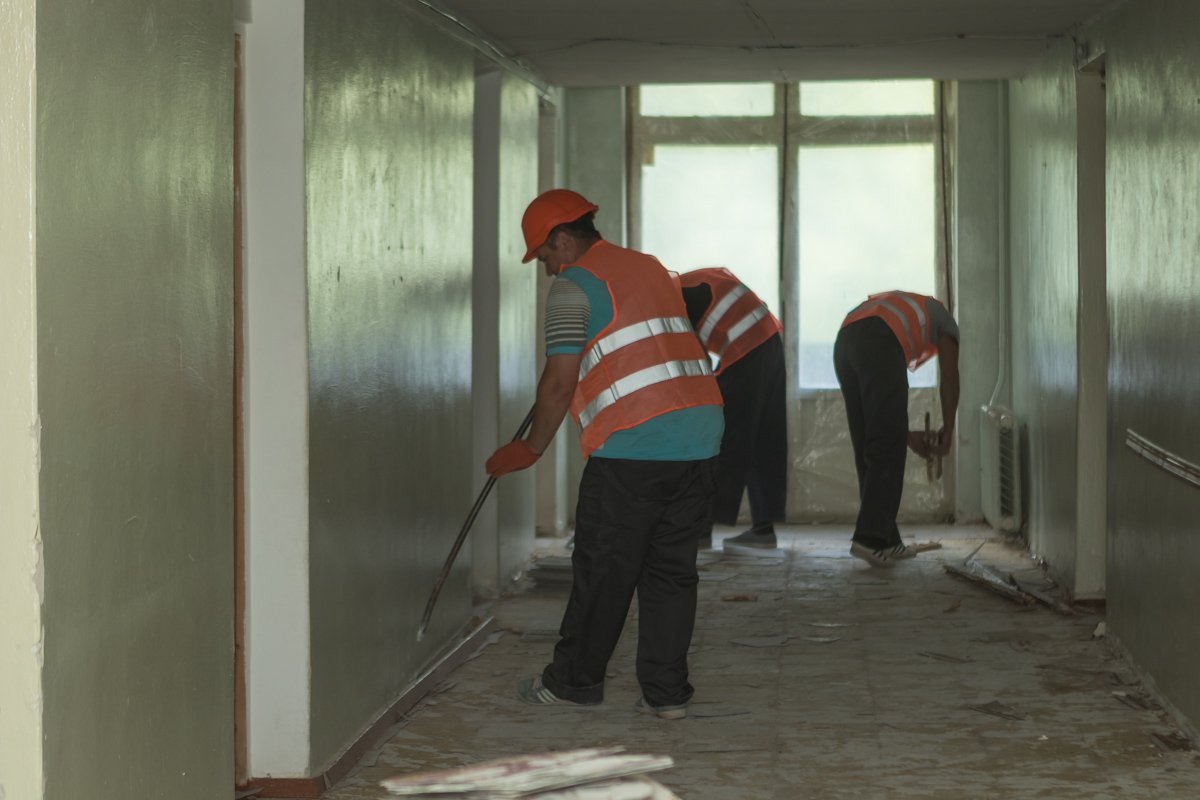 Работы уже начались и внутри