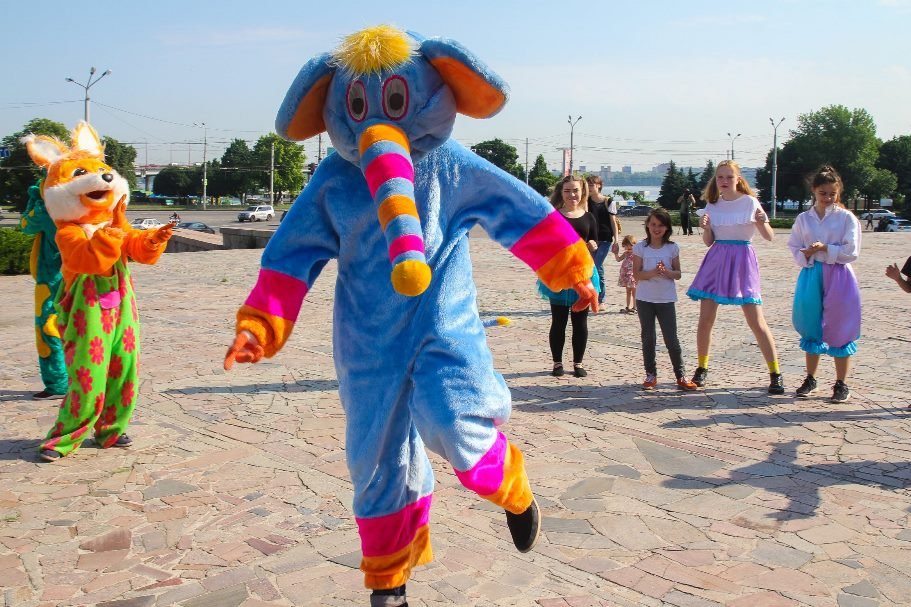 Костюмированное шоу. Костюмированное шоу.