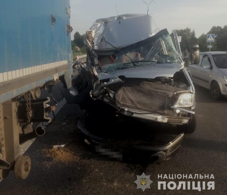 В результате аварии пострадали 2-е детей В результате аварии пострадали 2-е детей