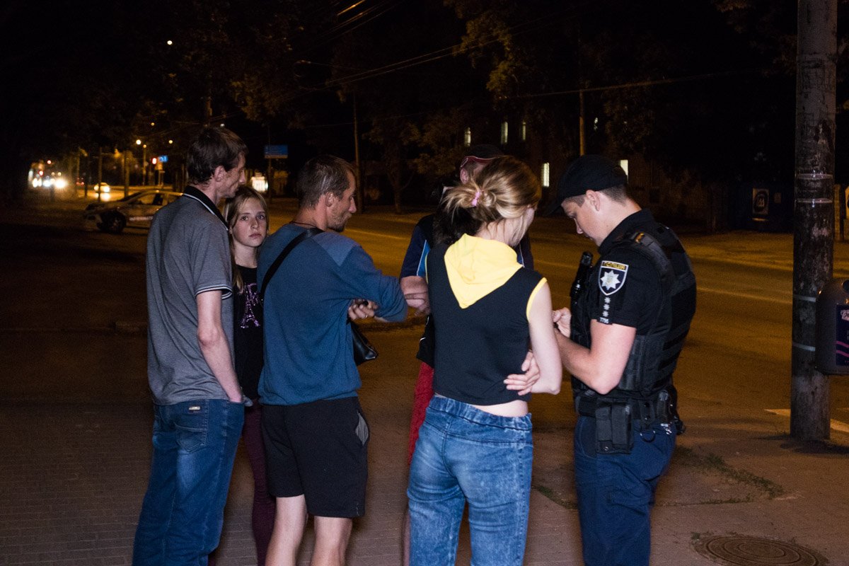 Девочку с ушибами и травмой ноги госпитализировали Девочку с ушибами и травмой ноги госпитализировали