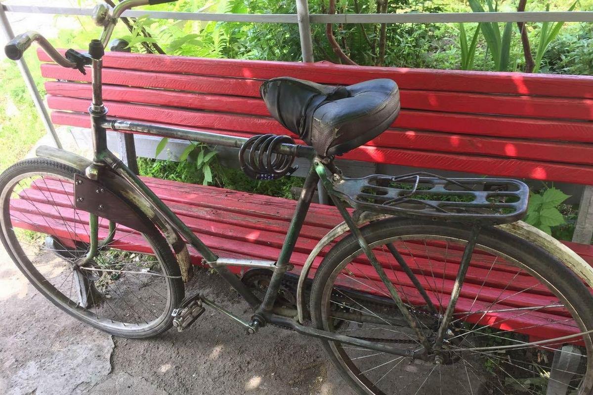 У одно мужчины "налетчики" украли велосипед, у другого - планшет