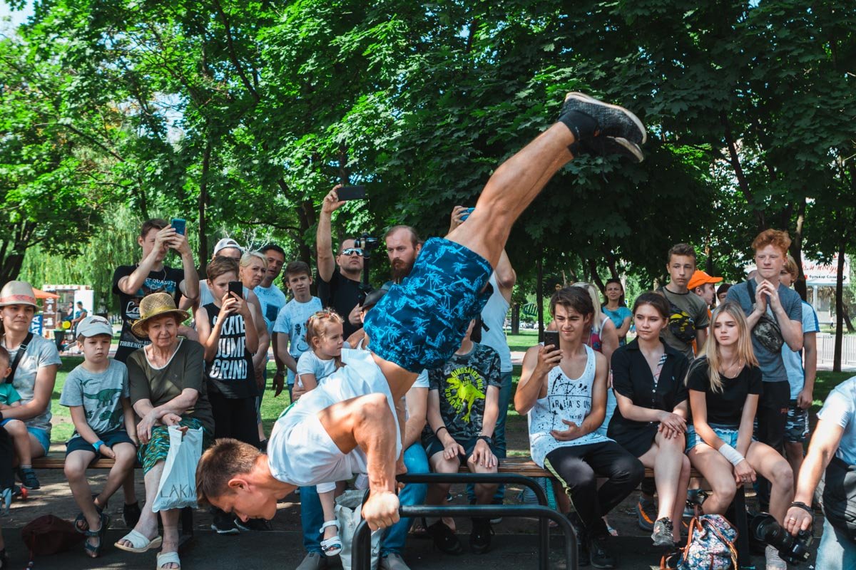 Посмотреть соревнования пришло также немало горожан Посмотреть соревнования пришло также немало горожан