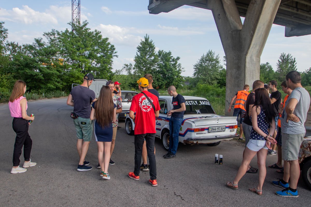 Ребята познакомились и отлично провели время Ребята познакомились и отлично провели время