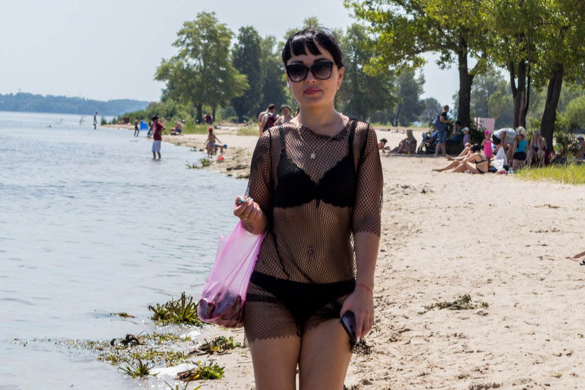  Горячие девушки под палящим солнцем