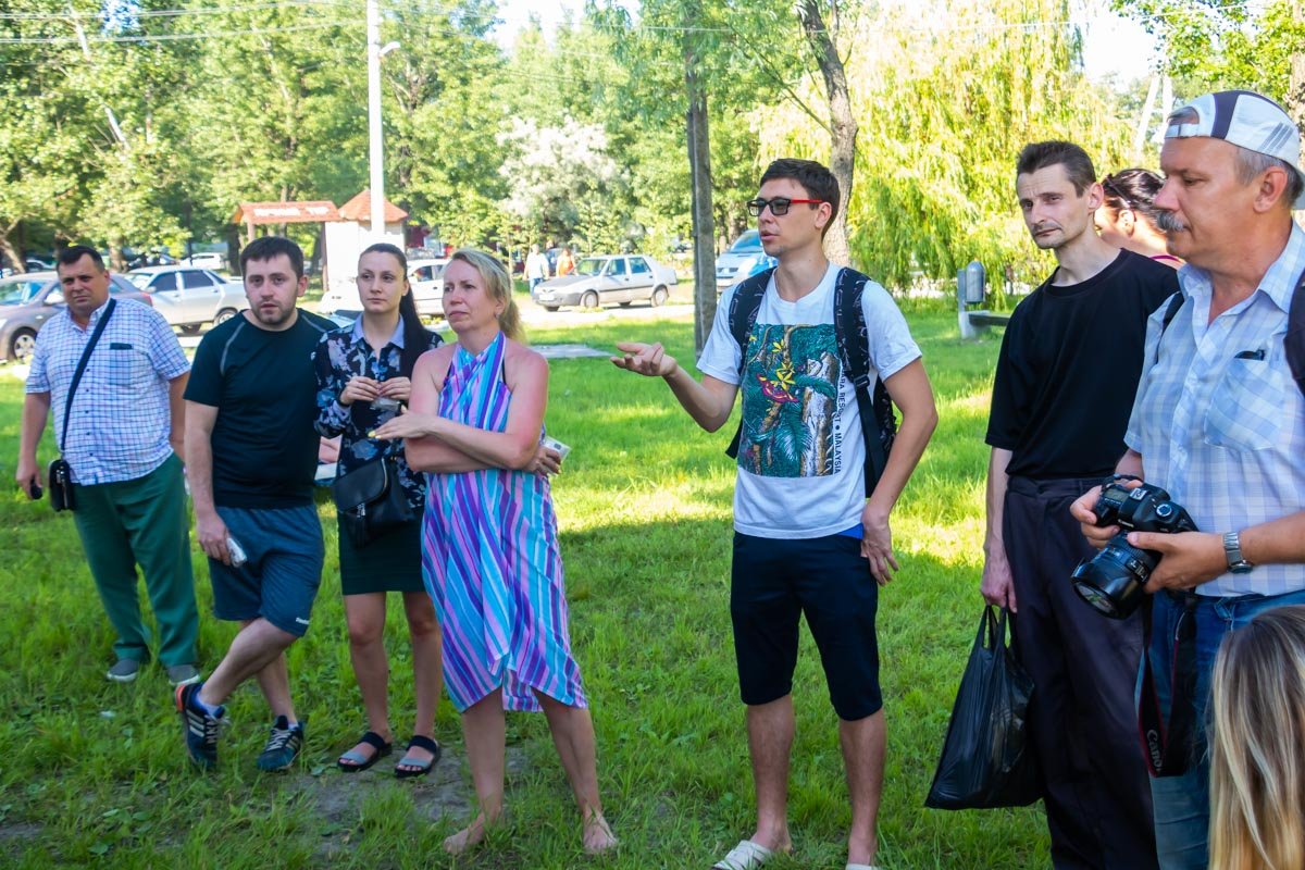 На пляже собрались неравнодушные