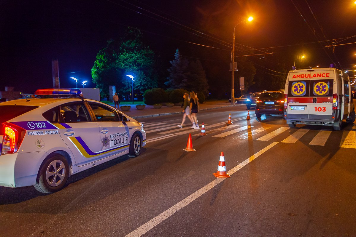 Со слов очевидцев, автомобиль Subaru ехал по Сичеславской Набережной в сторону ж/м Победа во втором ряду Со слов очевидцев, автомобиль Subaru ехал по Сичеславской Набережной в сторону ж/м Победа во втором ряду