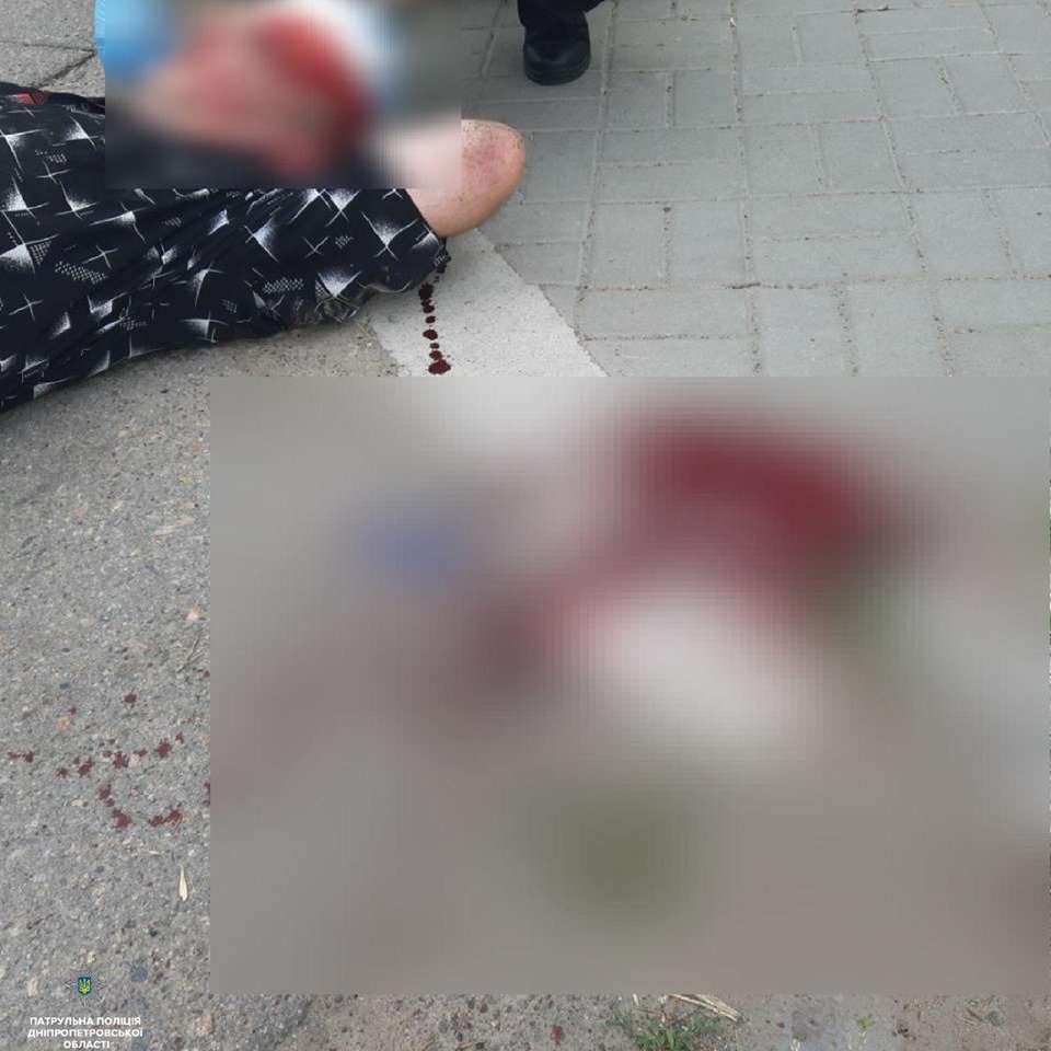 В Днепре полицейские нашли мужчину с разбитой головой в лужи крови  В Днепре полицейские нашли мужчину с разбитой головой в лужи крови
