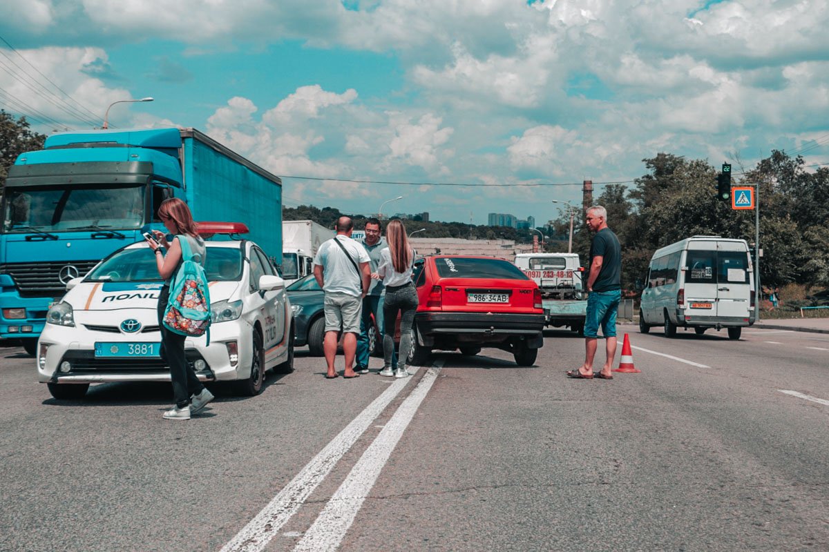 Инцидент произошел около 12:15 в районе онкологического диспансера
