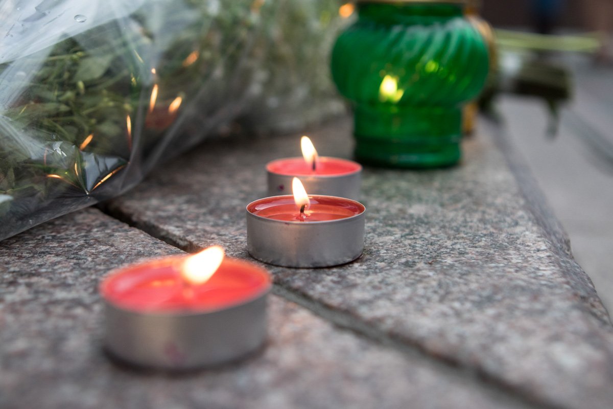 В память о мальчике по всей стране проходят митинги В память о мальчике по всей стране проходят митинги