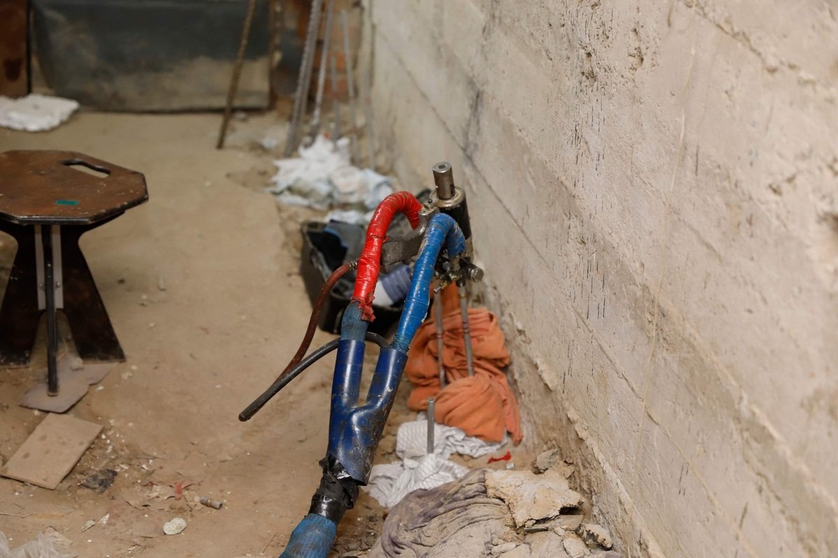 В Днепре "реанимируют" дом на улице Севастопольской, 1 В Днепре "реанимируют" дом на улице Севастопольской, 1