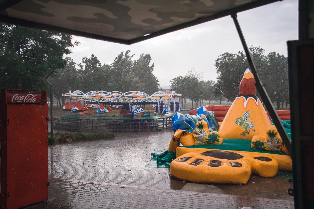 Летний дождь, Летний дождь Шепчет мне легко и просто,