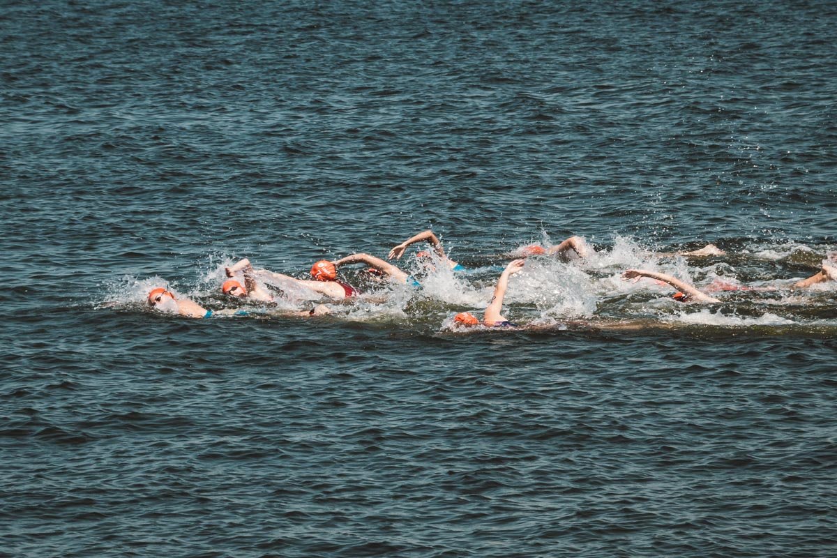 Триатлон начинается с плаванья Триатлон начинается с плаванья
