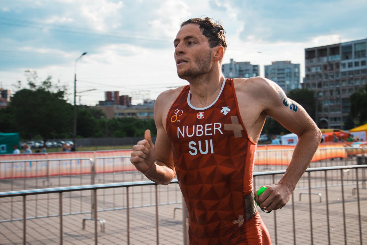 После плаванья нужно успеть быстро перебраться на велосипед