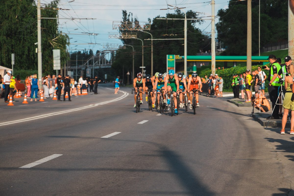 Набережную перекрыли специально для велогонки
