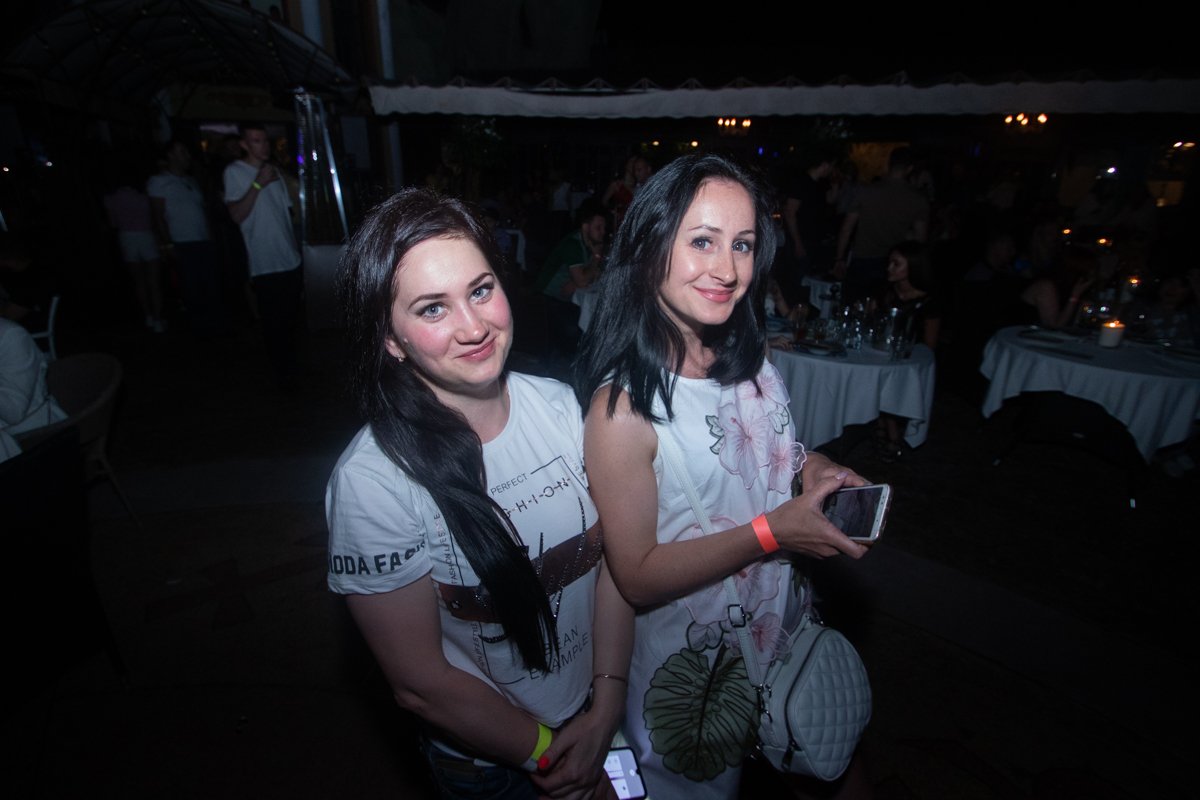 - А вы точно с Информатора? - А вы точно с Информатора?