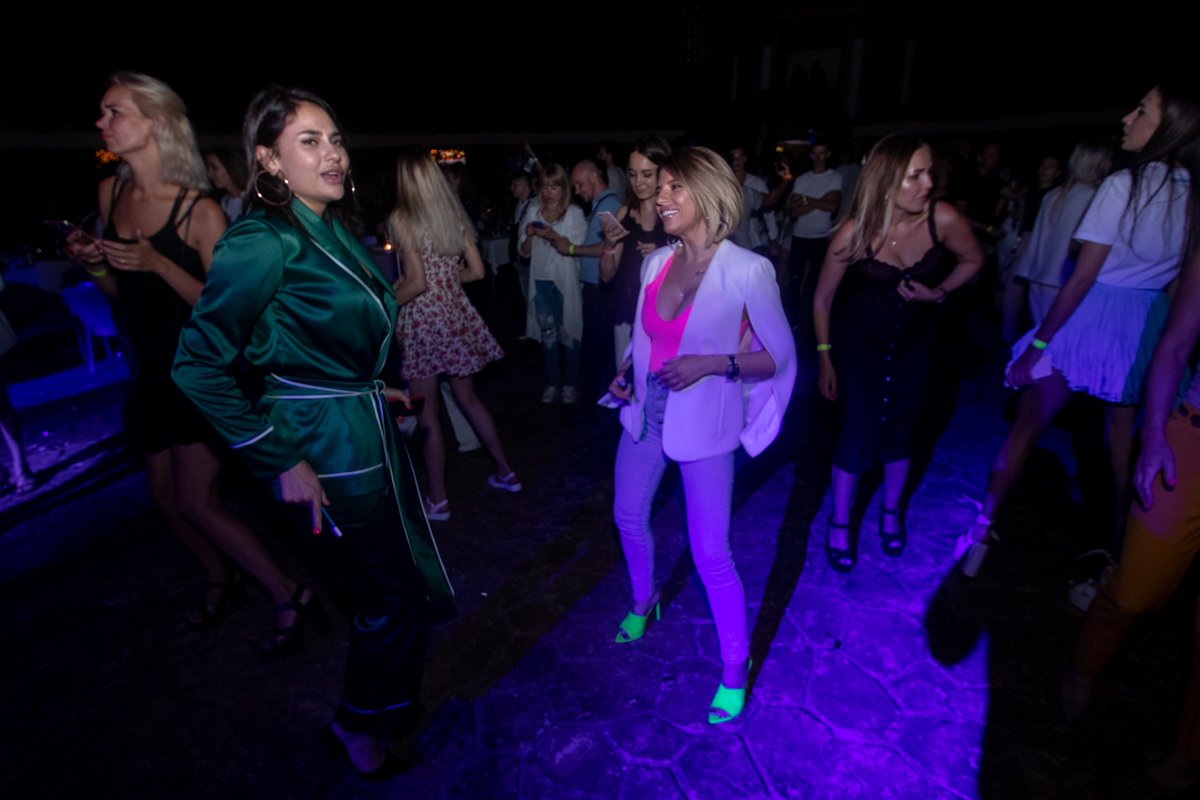 Подруга-ночь, мне не до сна Подруга-ночь, мне не до сна