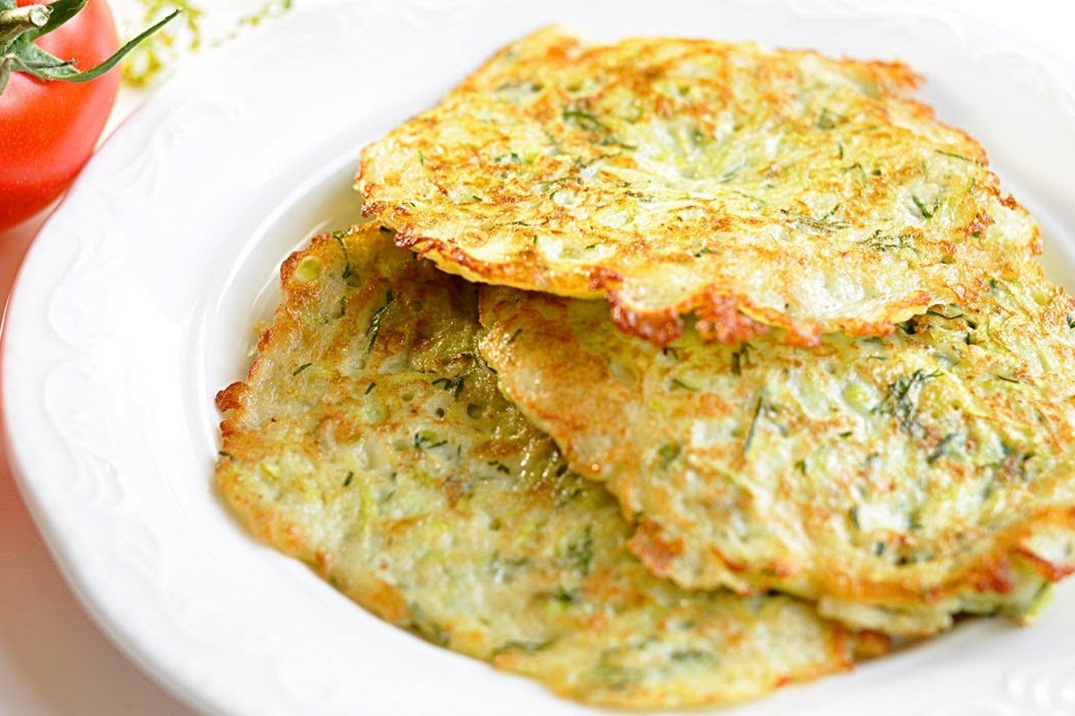 Полезные и вкусные рецепты: как приготовить оладьи из кабачков 1