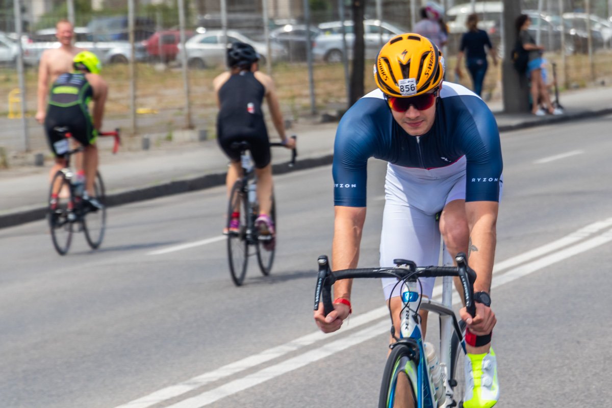 Гонщики соблюдали дистанцию Гонщики соблюдали дистанцию