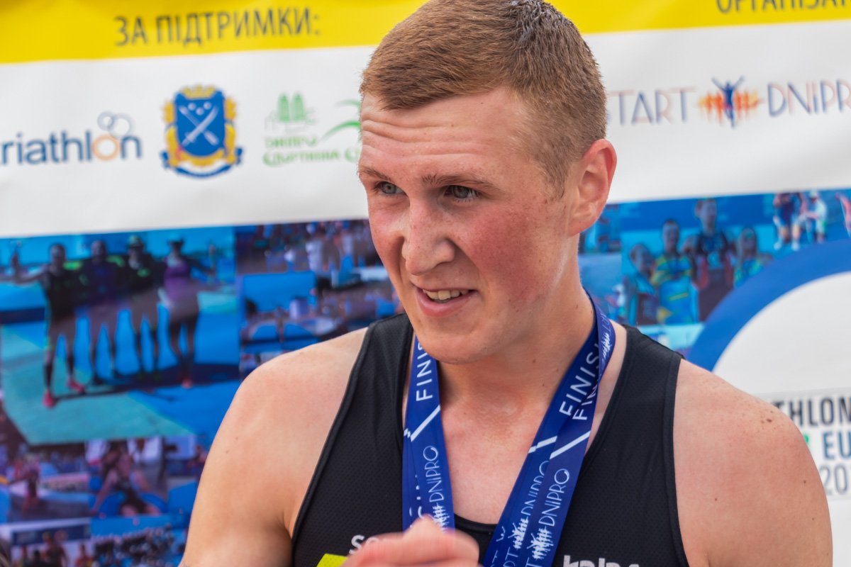 Победитель беговой эстафеты, студент днепровского университета внутренних дел Кордобан Руслан Победитель беговой эстафеты, студент днепровского университета внутренних дел Кордобан Руслан