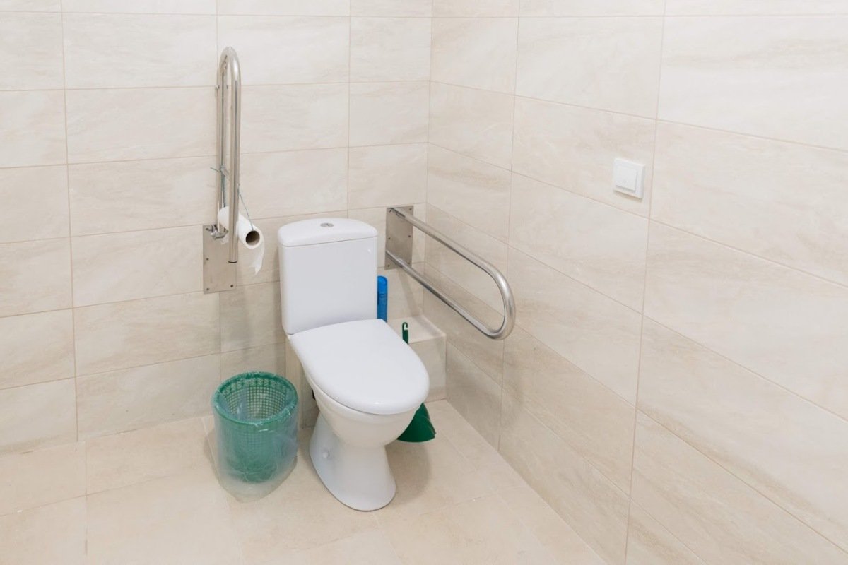 Мэр города также добавил, что в этом году, по окончании сезона, на территории лагеря также проведут еще ряд ремонтов Мэр города также добавил, что в этом году, по окончании сезона, на территории лагеря также проведут еще ряд ремонтов