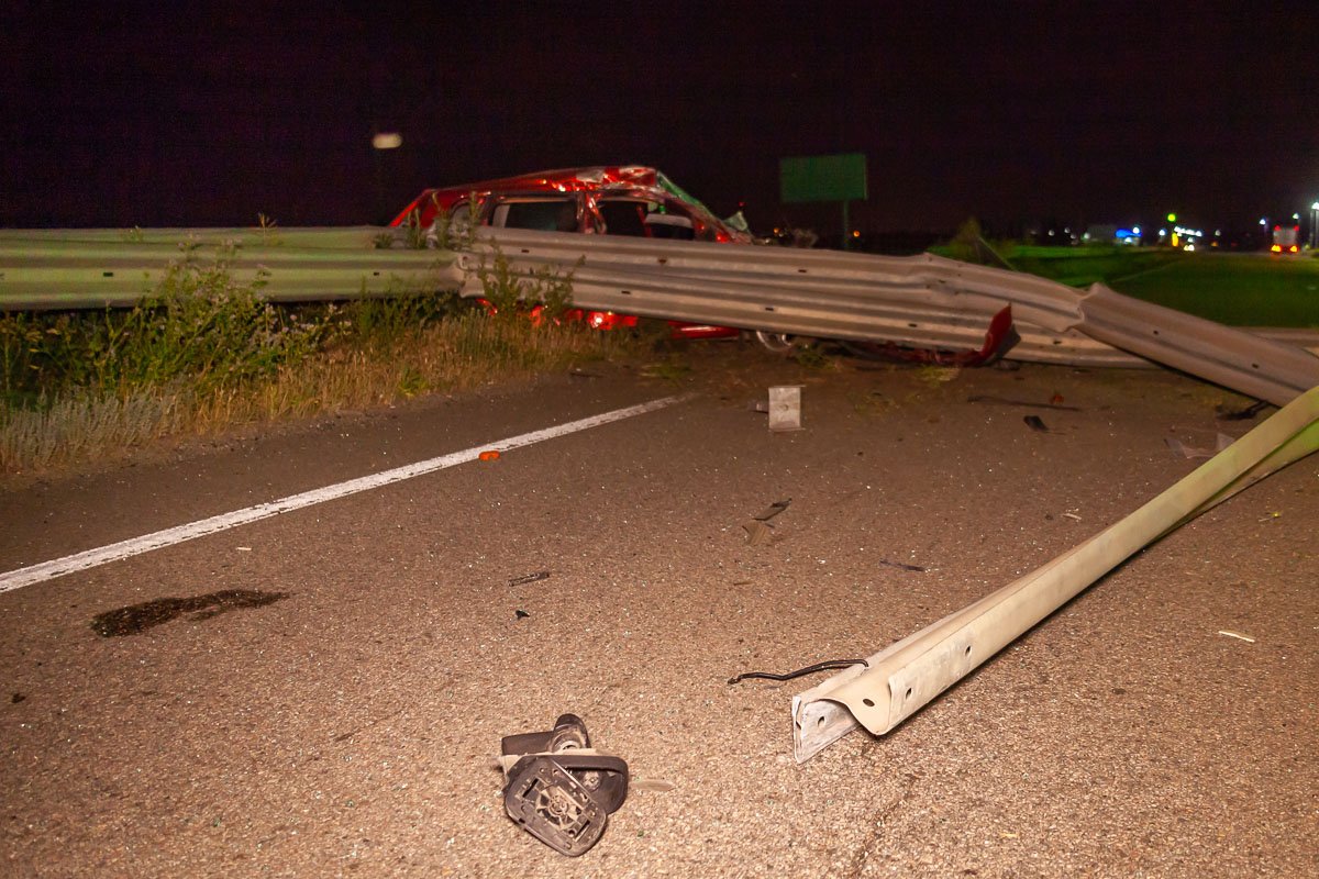 По проезжей части шел мужчина, по всем признакам он был в состоянии алкогольного опьянения По проезжей части шел мужчина, по всем признакам он был в состоянии алкогольного опьянения